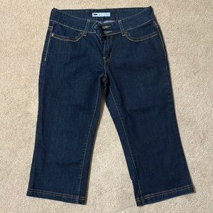 Levis Capris - Dark Wash